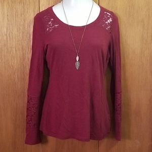 Long sleeve shirt with lace detailing